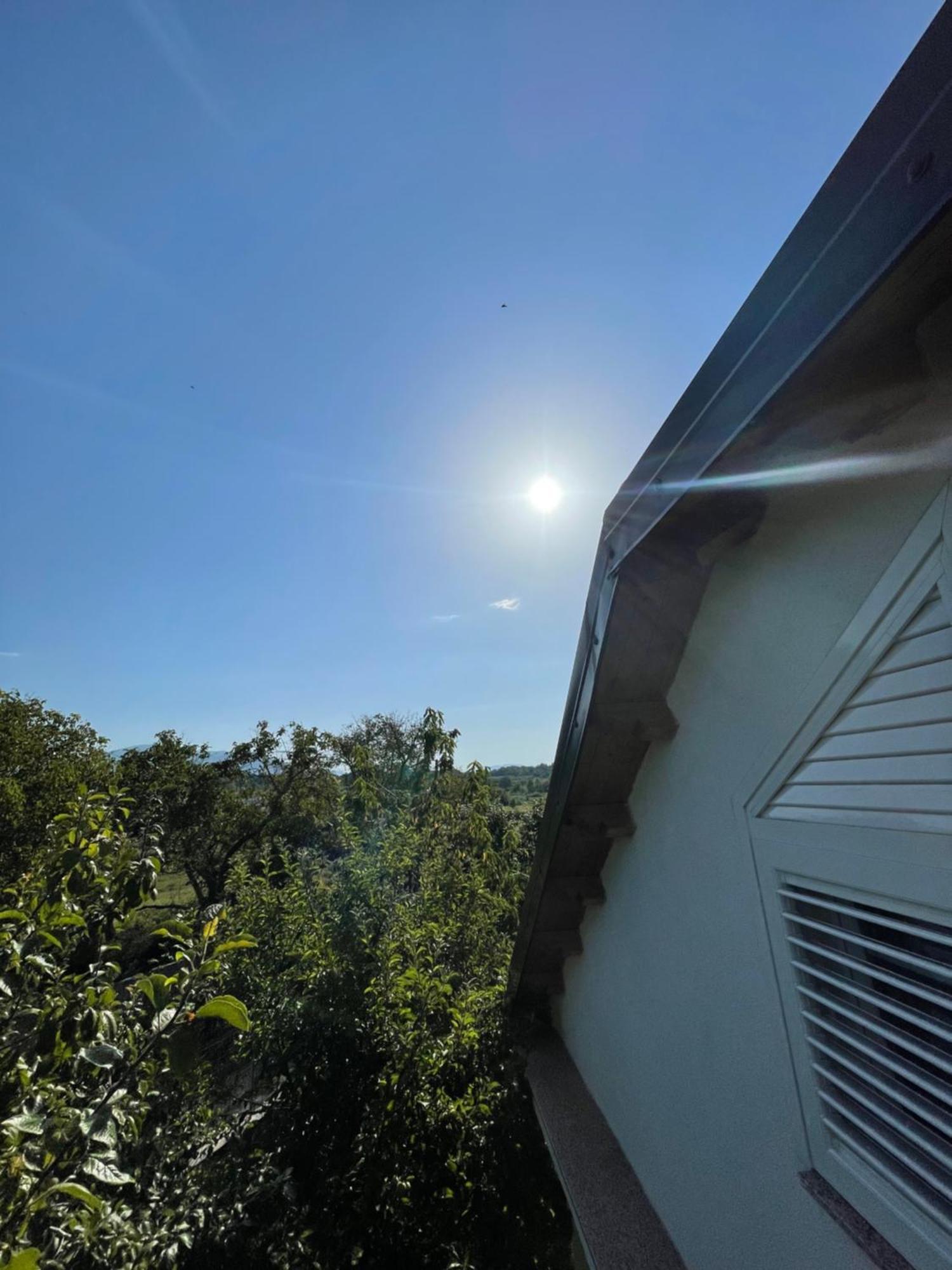Riza Guest House Puke Exterior photo